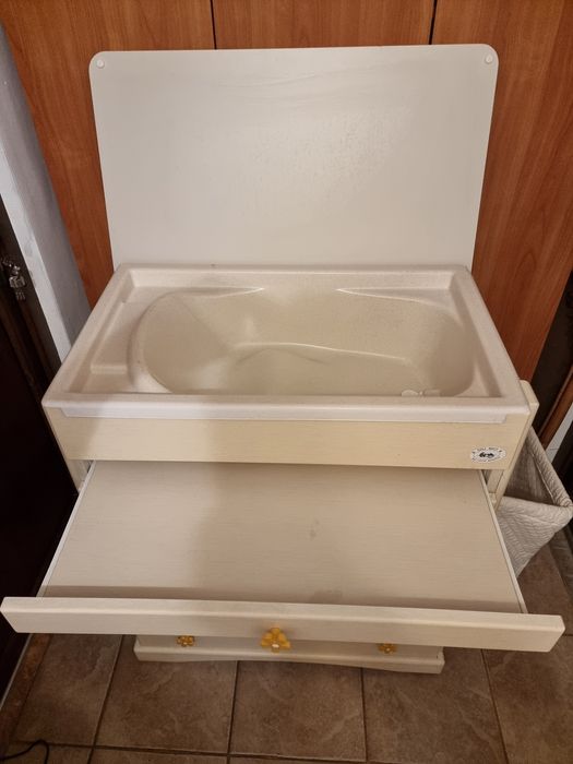 Comoda bebe 3 în 1 cada + masuta infasat