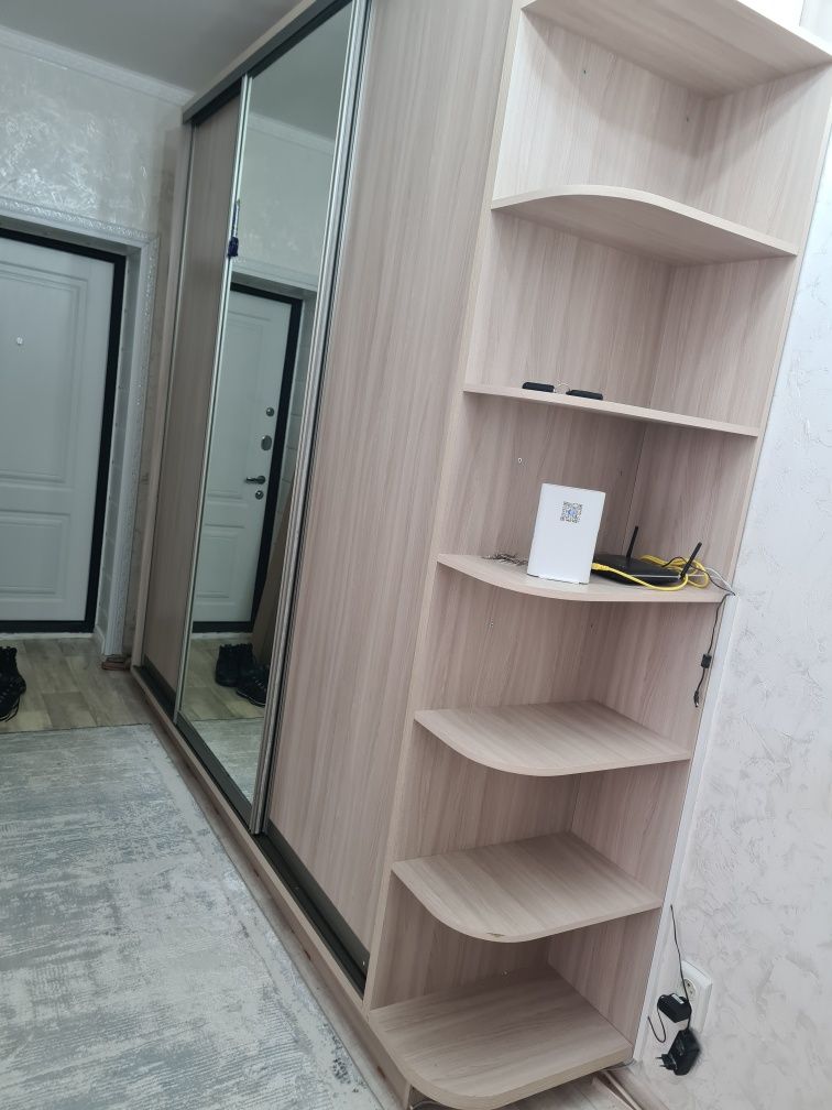 Шкаф для прихожей