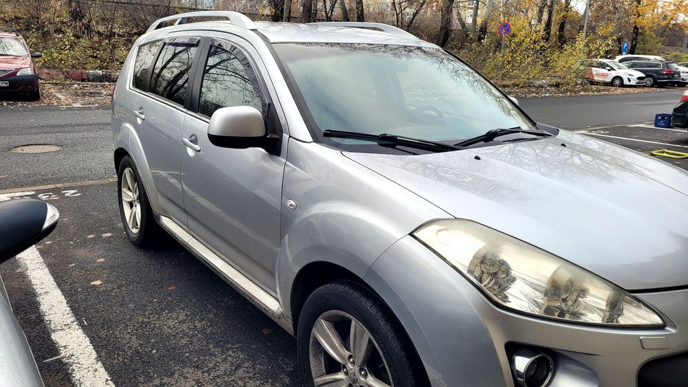 Peugeot 4007 Peugeot 4x4 7locuri in acte