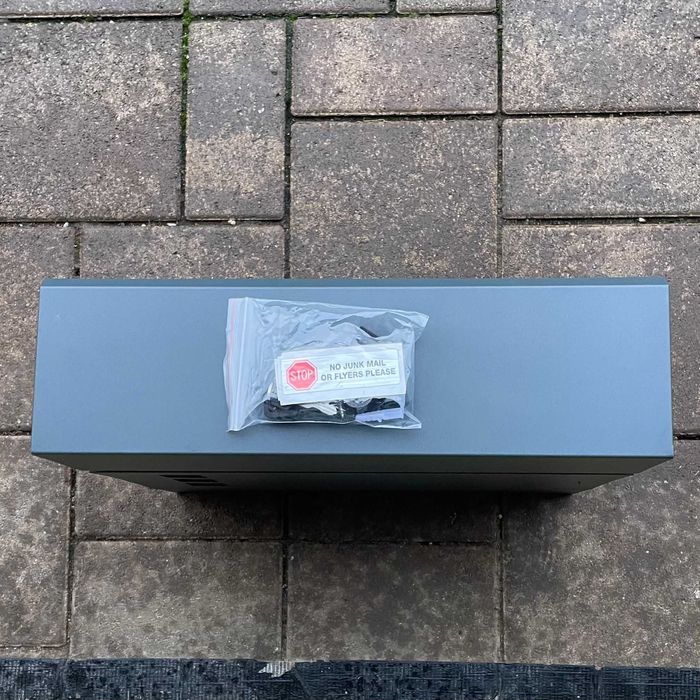 Cutie poștală SONGMICS  suport pentru ziar, capac , închidere cu cheie