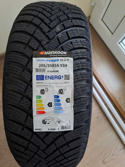 Vând 2 anvelope Hankook 205/55R16 iarna