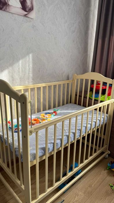 Продам детскую кровать,