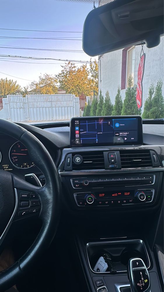 Navigatii cu CarPlay BMW