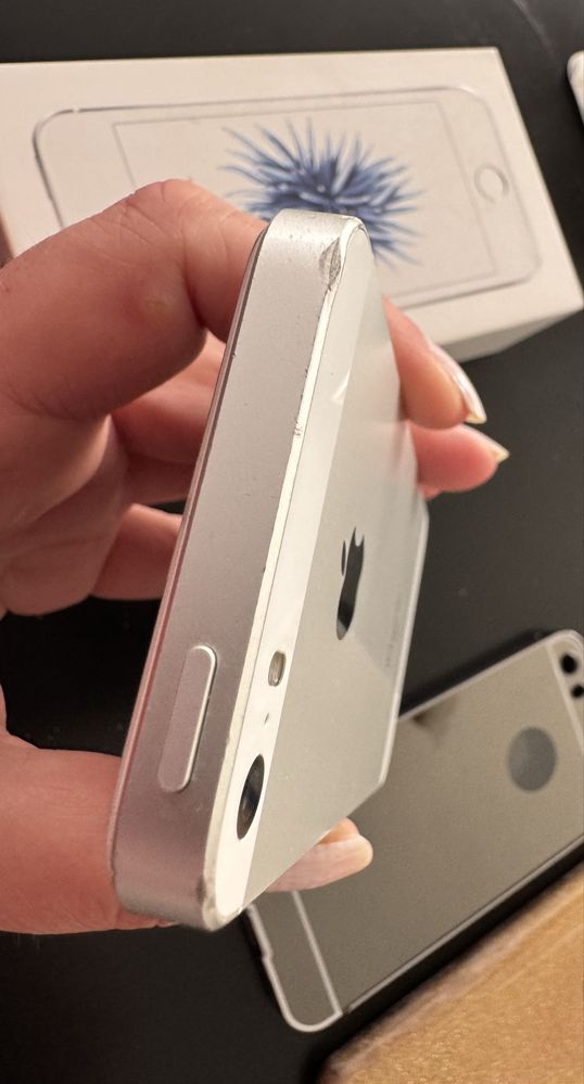 Iphone SE 16GB Silver работещ