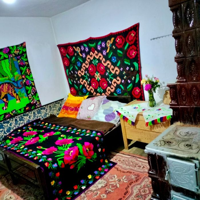 Vând casă  cu teren!