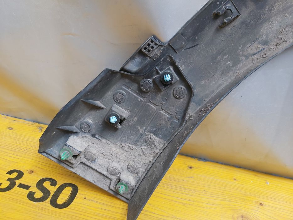 Лайсна  калник мазда мх30 Mazda MX30