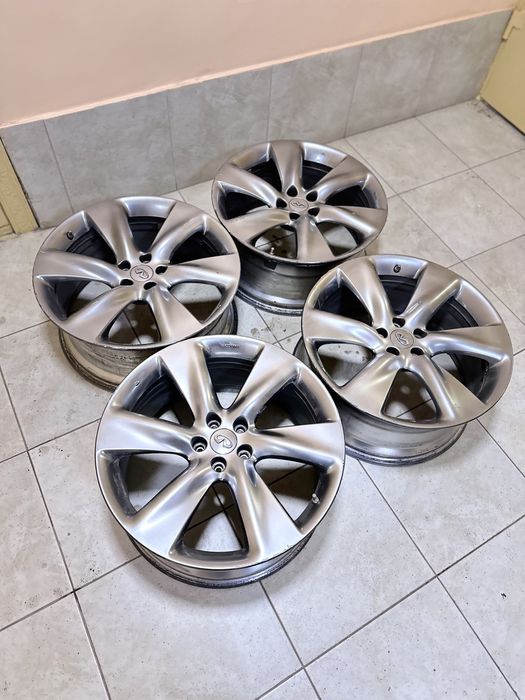 Оригинальный комплект дисков Enkei R21 от Infiniti QX70S