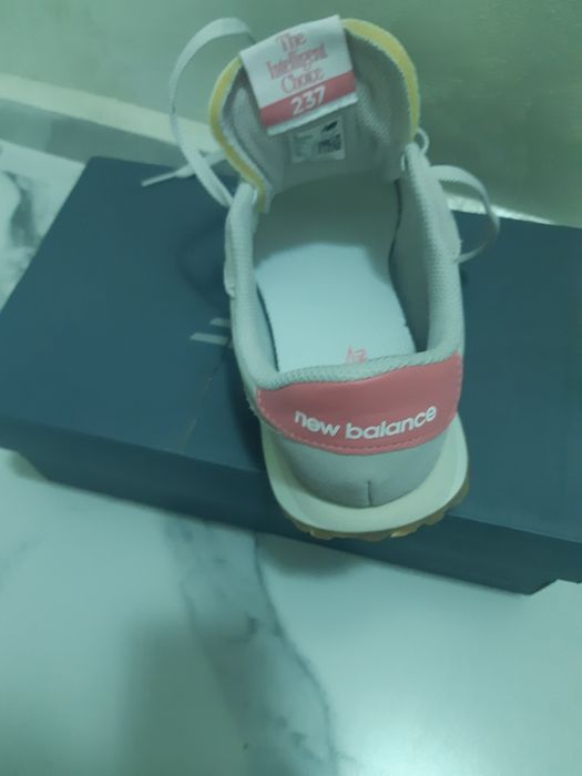 Adidasi noi NB nr 37