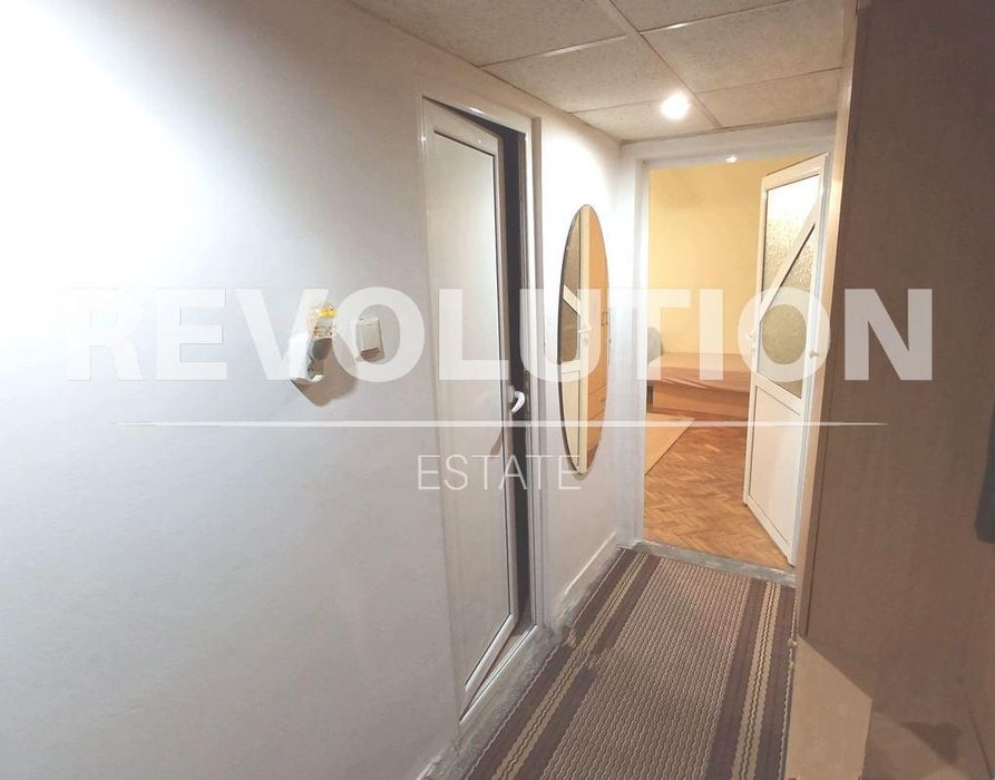 Дава се под наем Едностаен апартамент в Варна, Чайка - 30 кв.м за 275 € - Снимка #4