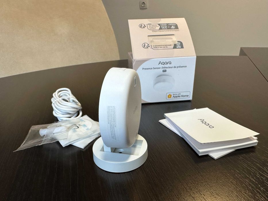Senzor de prezenta Aqara FP2, WiFi, HomeKit