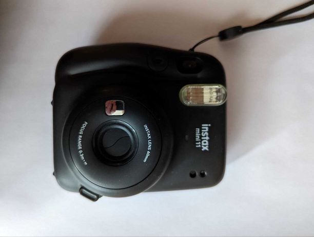 Камера FUJI Instax Mini 11 (черного цвета)