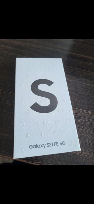 Сотовый телефон Samsung S21 FE