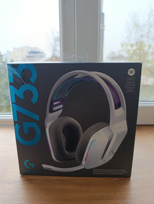 Casti gaming wireless Logitech G733, ultrausoare, Lightsync RGB (NOU)