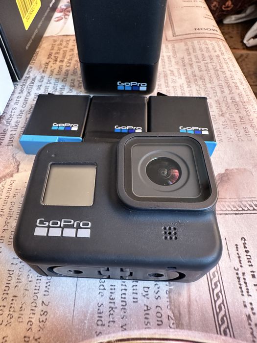 Gopro Hero 8 Black Edition cu media mod si cu accesorii foarte multe