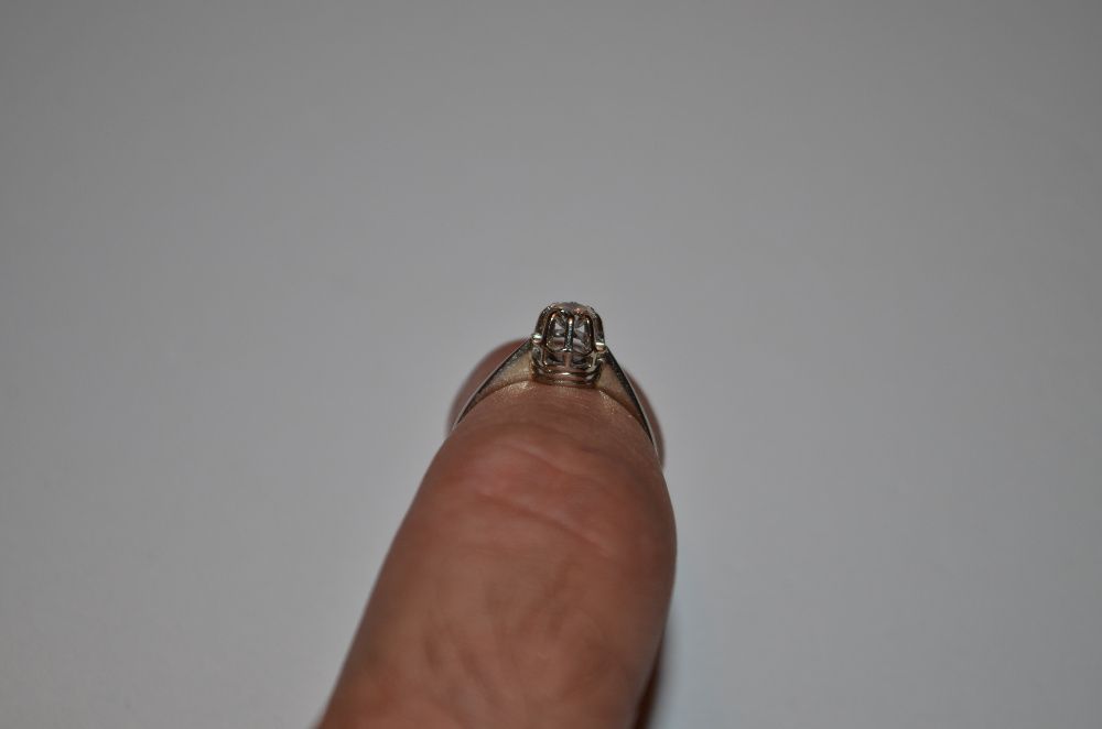 INEL AUR alb 14K + 1 Diamant = 0.30ct. - Model Solitaire - De logodna!