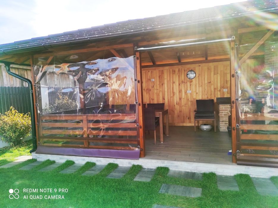 Închideri foișoare cu prelată transparentă .