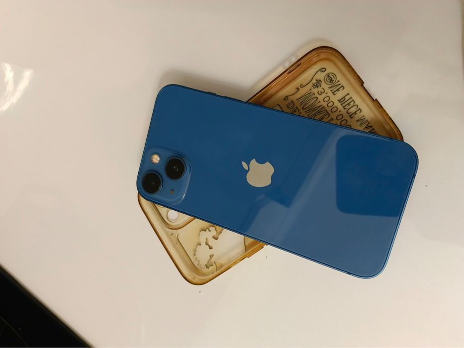 Айфон 13 IPhone 13