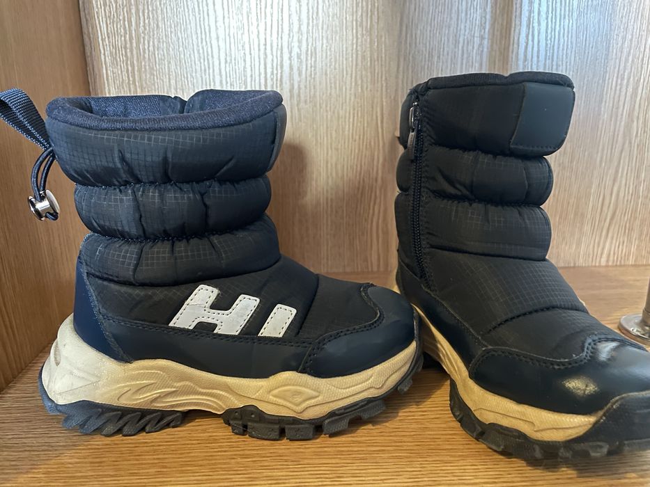 Зимняя обувь  детская продам в идеальном состоянии