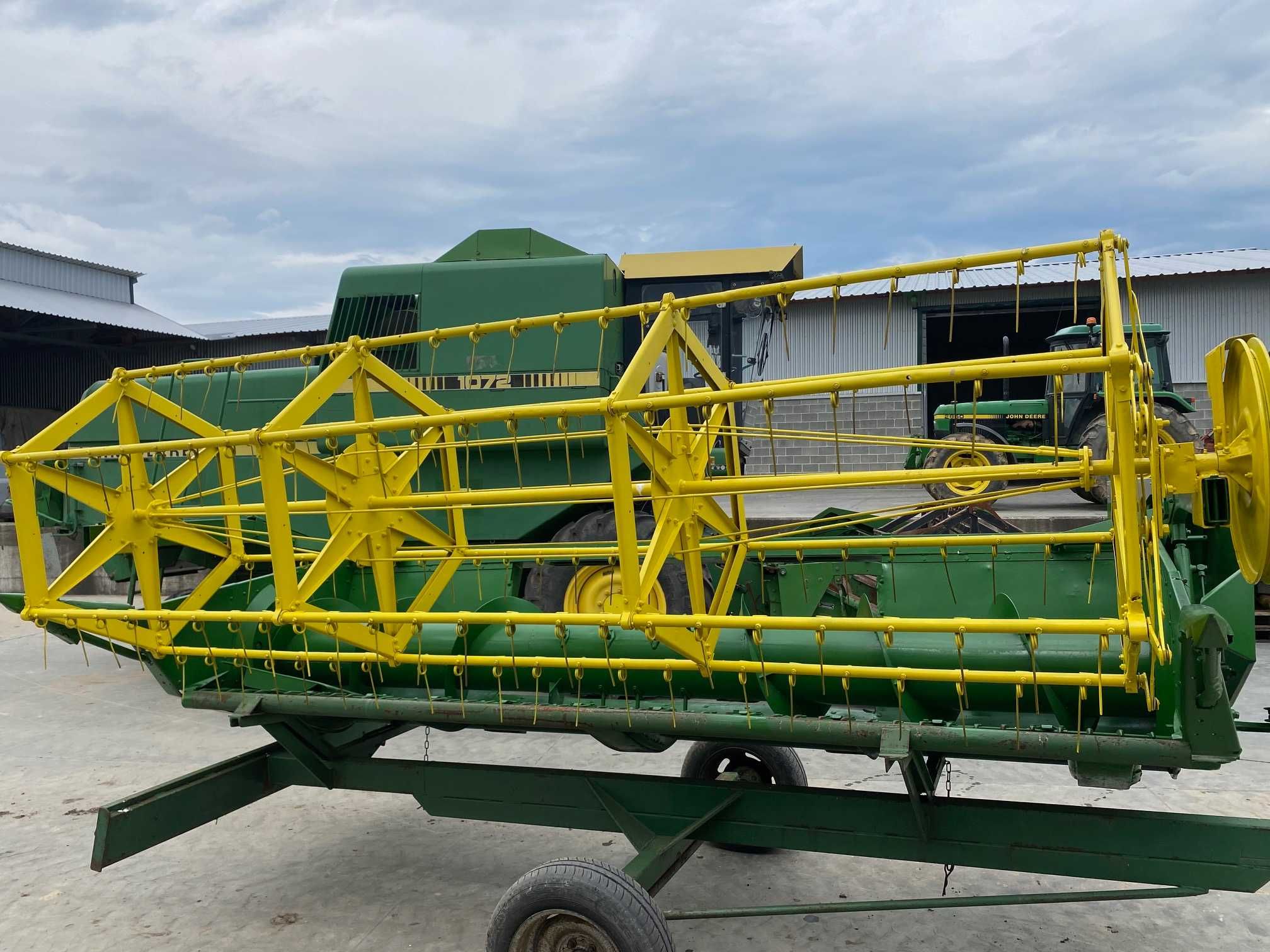 Combina John Deere 1072