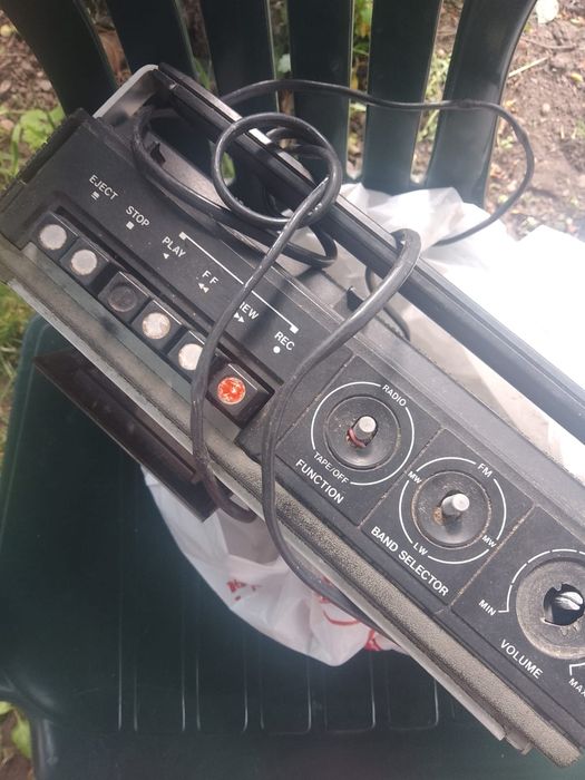 Vând casetofon vechi/vintage Supersonic, defect