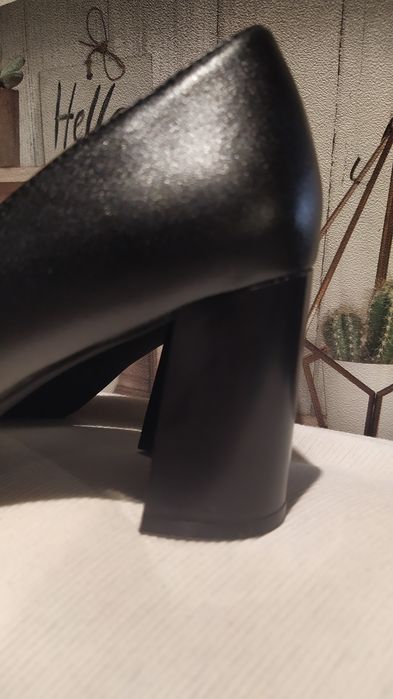 Черни обувки Тенденз 38