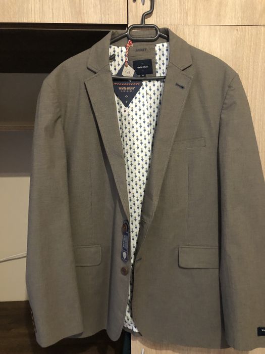 Спортен костюм White Stuff