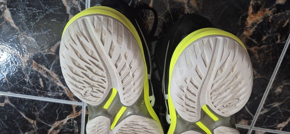 Мъжки маратонки за волейбол ASICS BEYOND FF MT 1071A095..001