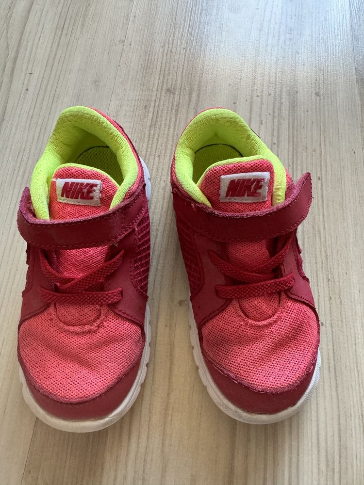 Маратонки Nike