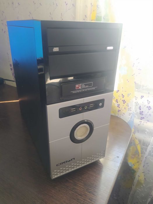 Продам системник в хорошем состоянии (есть установленные игры).