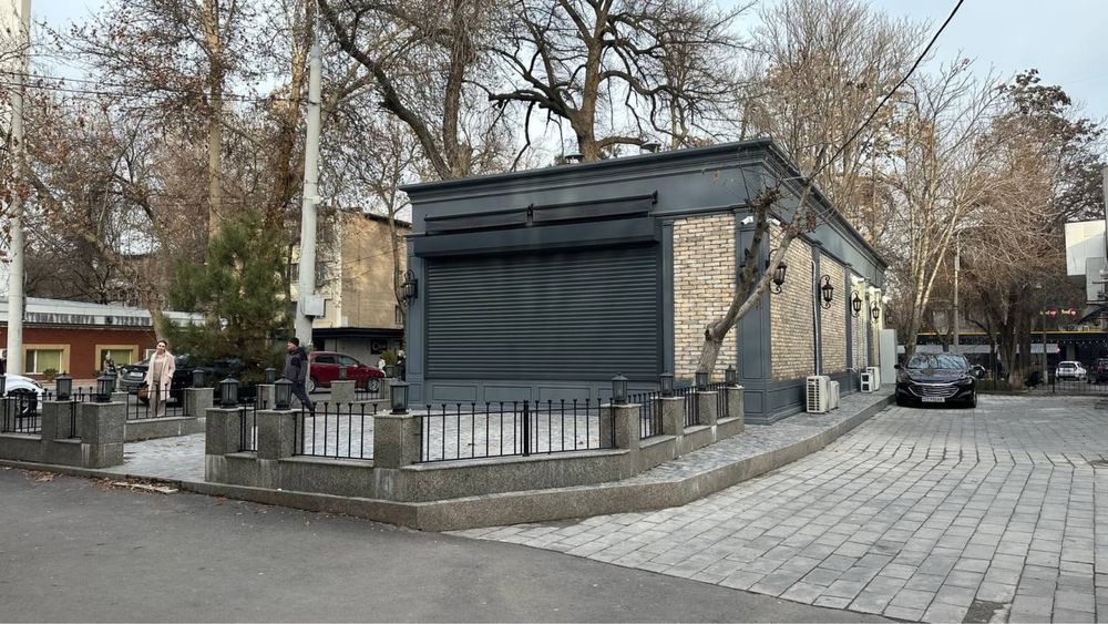 ПРОДАЁТСЯ ЗДАНИЕ Вдоль Дороги  (Ц-1) - 152м2+50м2 (1,8сот)