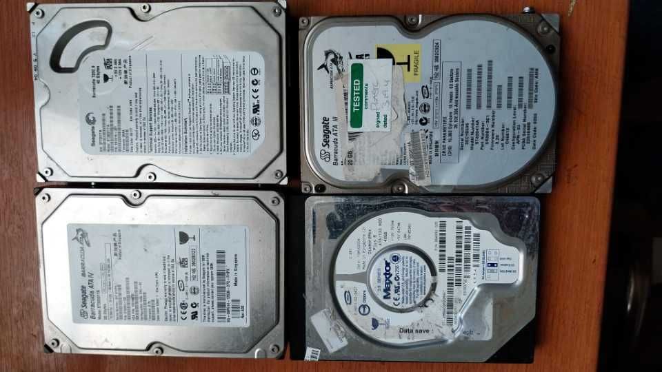 Хард дискове 6 броя.