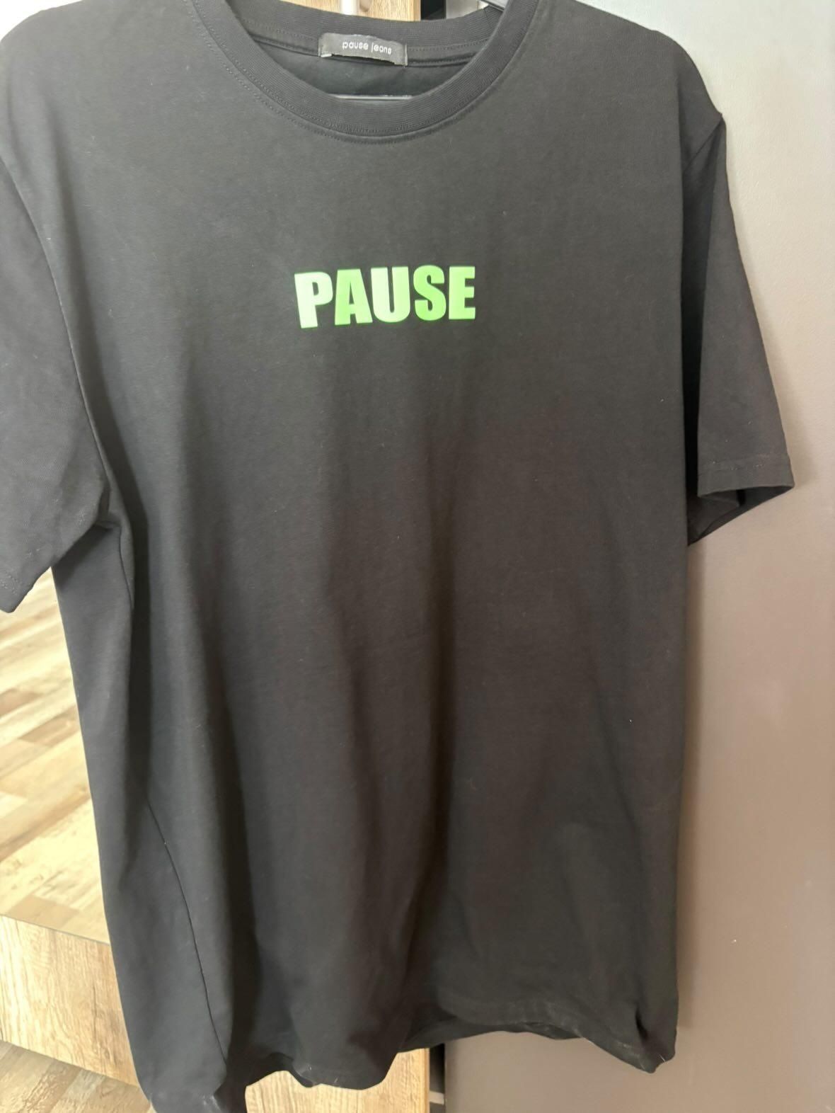 Тениски на марките NIKE Armani Flair Pause Guess