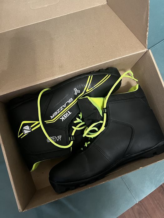 Продам лыжные беговые ботинки фирмы TREK