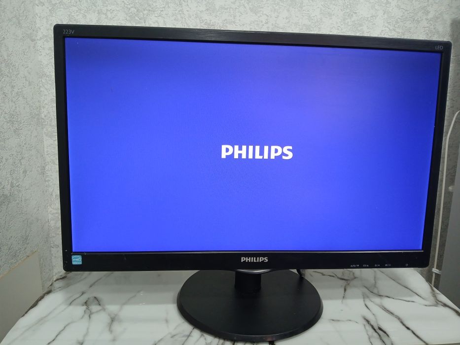 Монитор Philips 223V