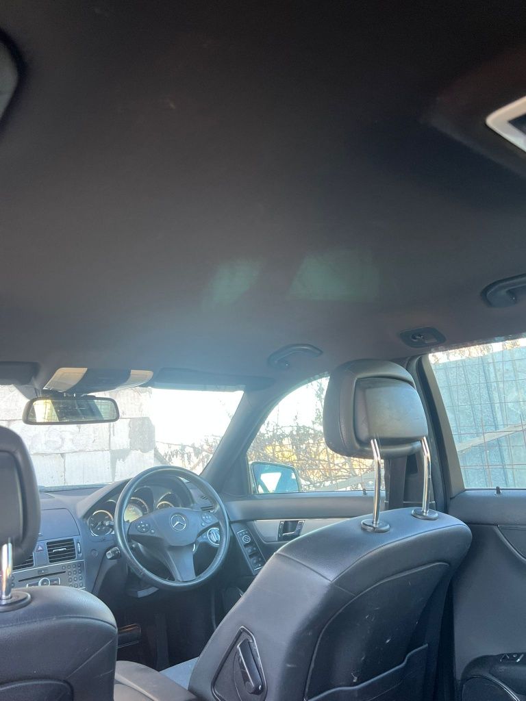 Vand Mercedes C 220 / W 204 pentru piese an 2011