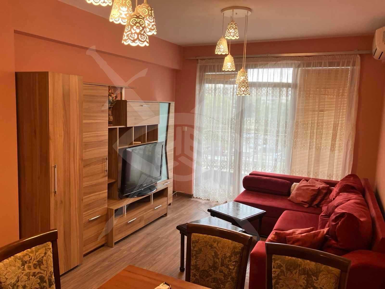 Двустаен апартамент в района на Базар Левски - 8330