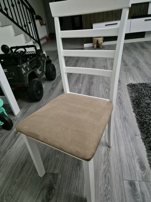 Vând set 4 scaune masa bucatarie