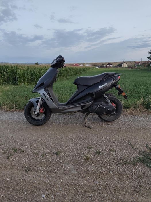 Vand sau schimb malaguti F12 80cc cu acte detali la tel