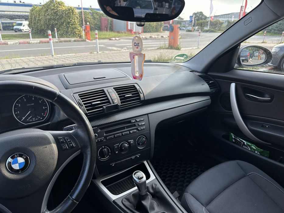 Vend bmw seria 1 2010 euro 5 e87(lci) sau schimb