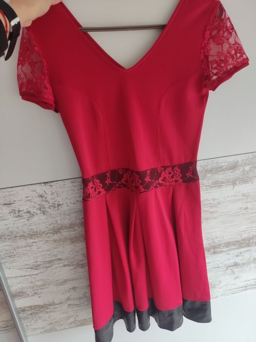 Разпродажба официални червени рокли