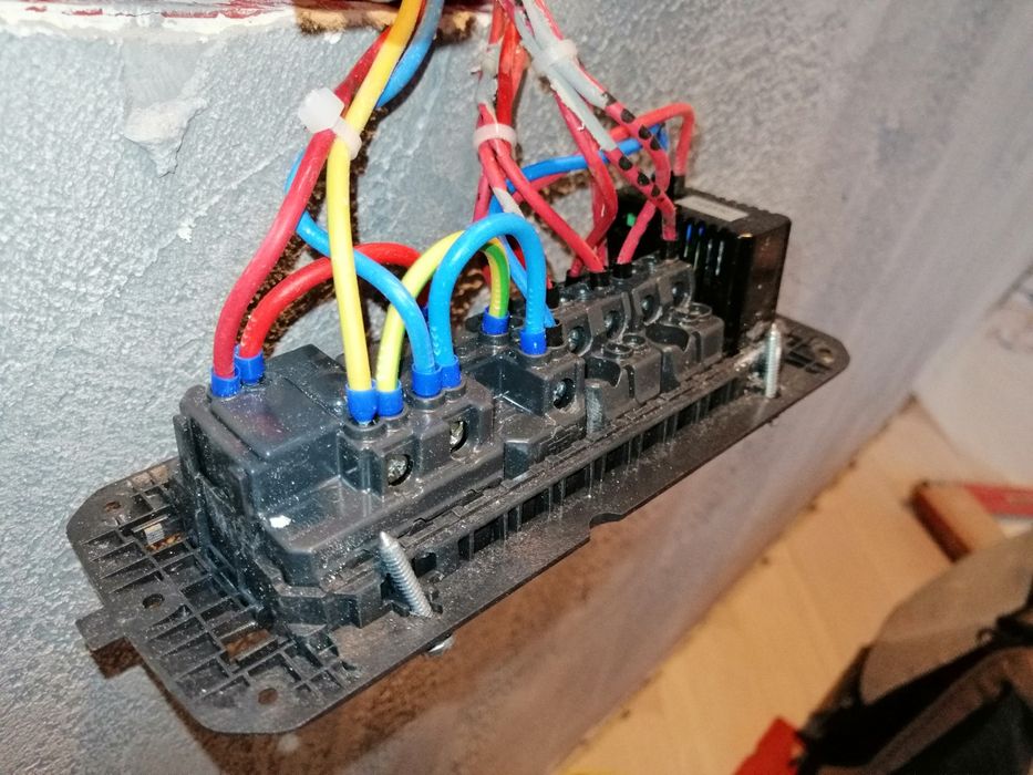 Identificare și remediere probleme electrice