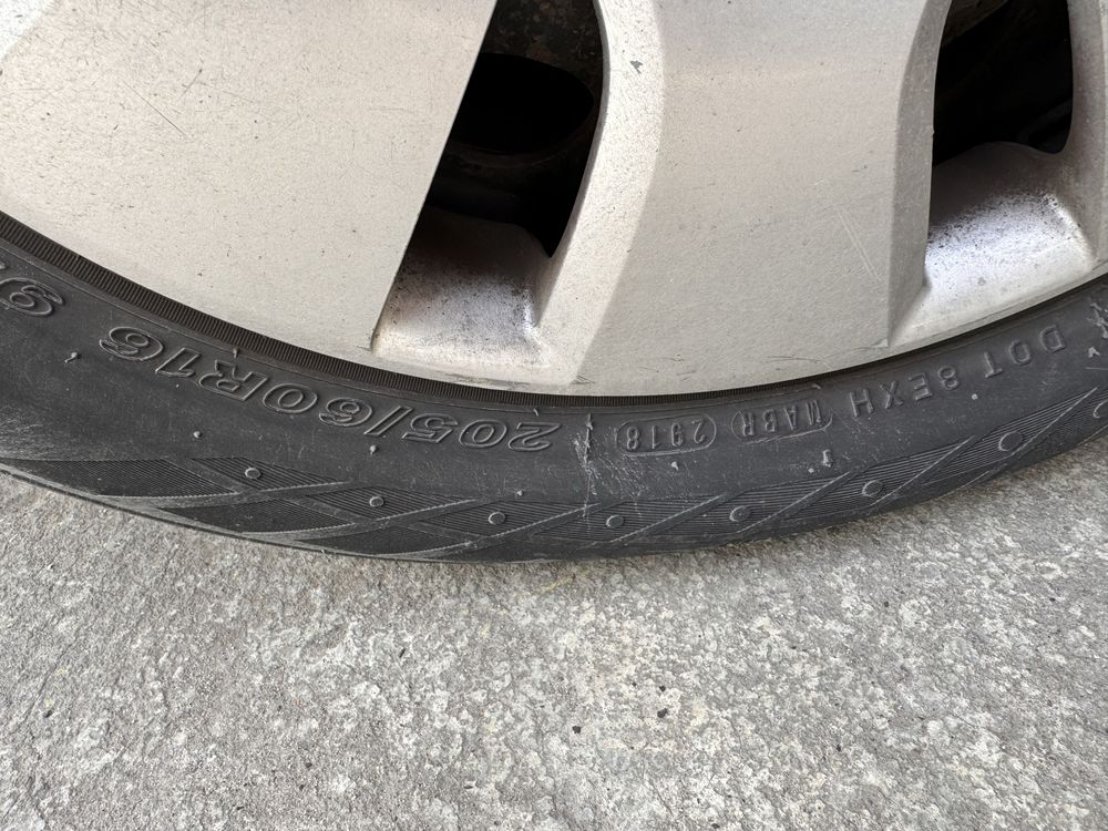 Зимни гуми Nexen с метални джанти за ауди , размер 205/60 r 16,