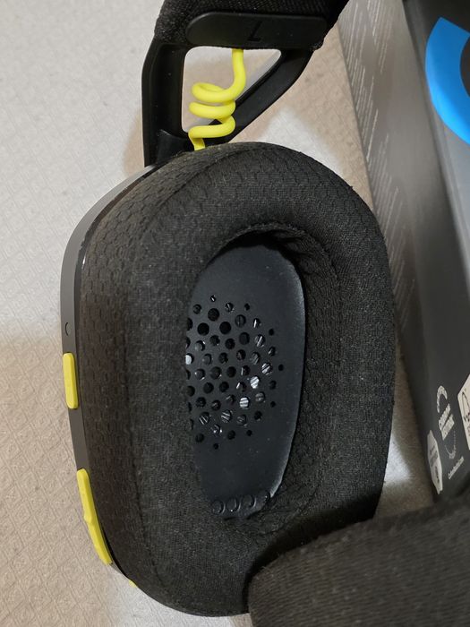 Безжични слушалки Logitech G435