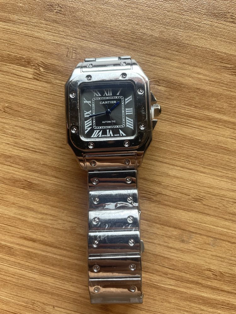Cartier santos часовник