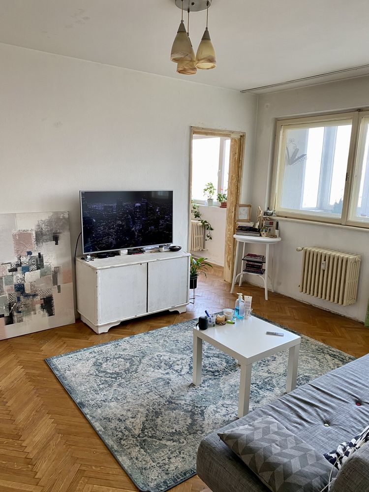 Vand Apartament 3 camere semidecomandat - Piata Victoriei