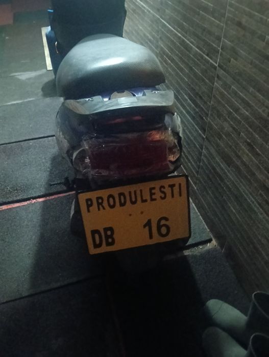 Vând scuter functional