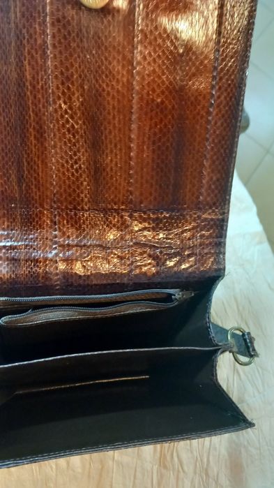 Дамски чанти от екзотични кожи-змийска и крокодилска