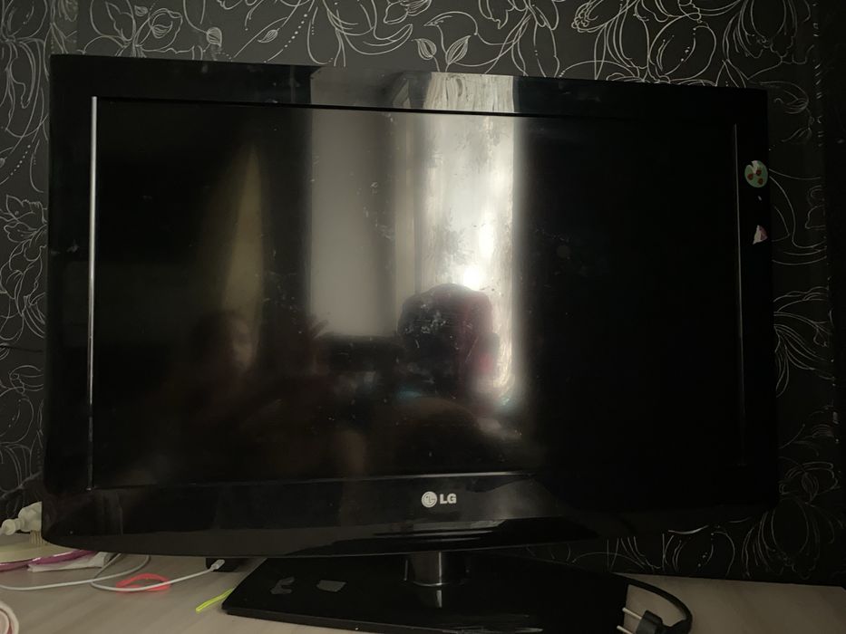 Телевизор LG экран сломан