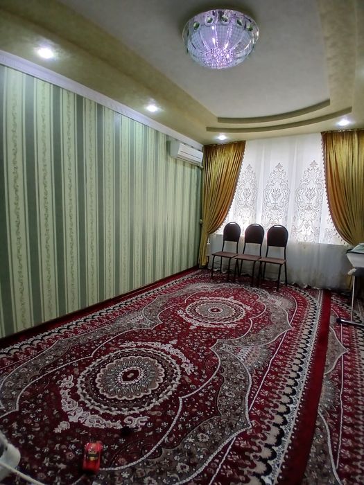 Gilam sotiladi 2 ta bir xil razmerda  .