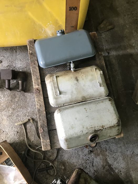 Vând piese de motor Carpatin